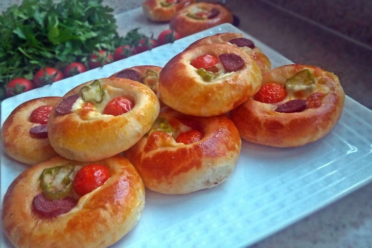 Pastane Tadında Pizza Poğaça Tarifi