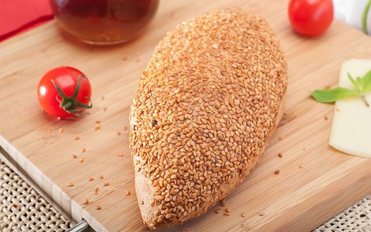 https://yemek.com/tarif/susamli-pogaca/ | Susamlı Poğaça Tarifi