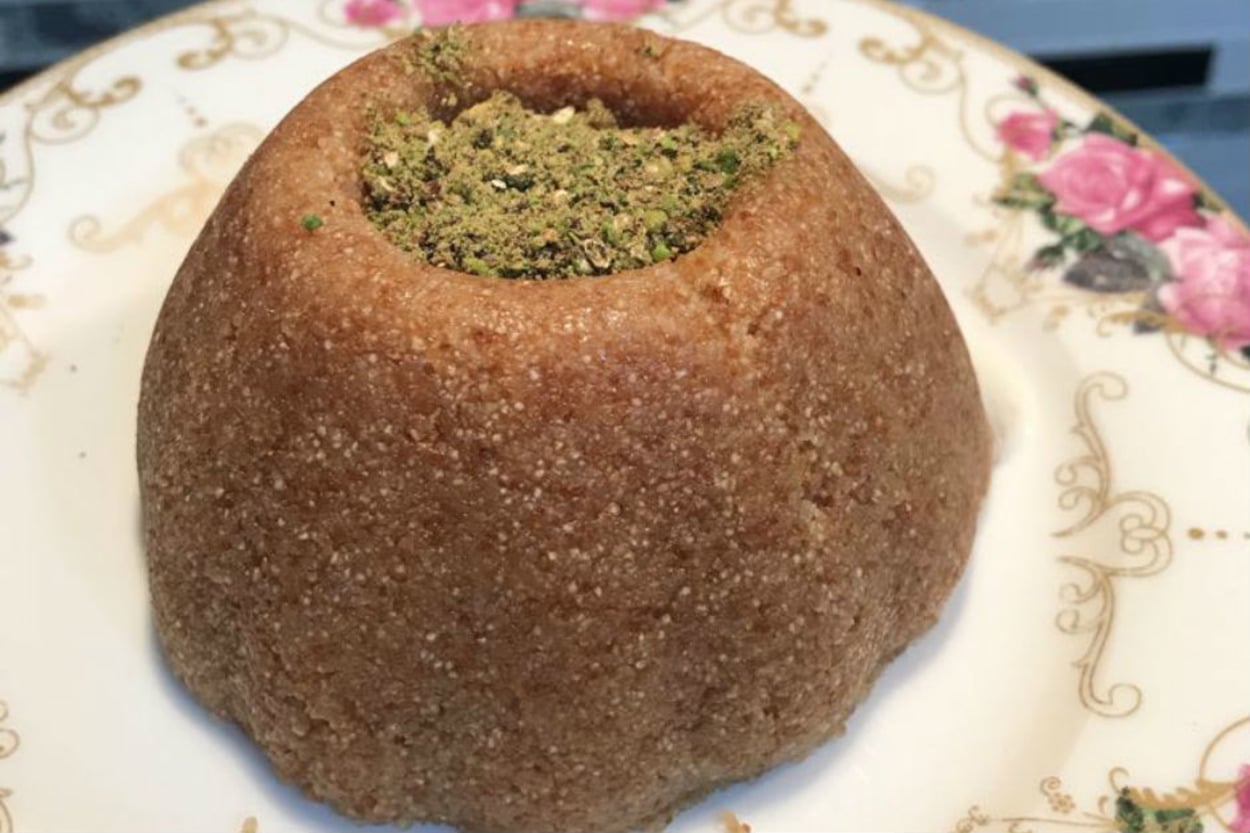 Tam Tutar, Mis Gibi Kokar: Kolay Sütlü İrmik Helvası