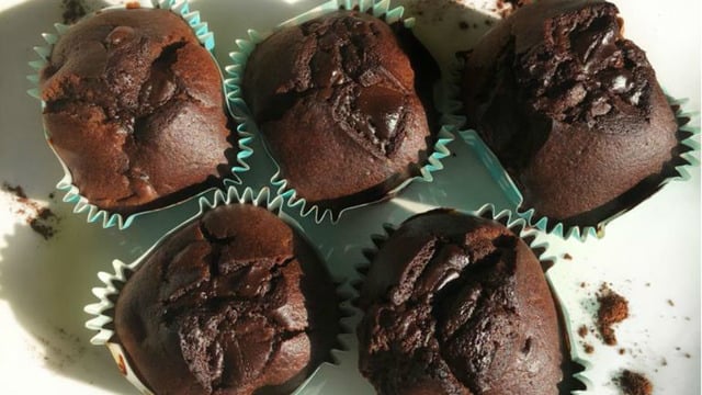 Hem Leziz Hem Fit: Chocolate Cupcakes