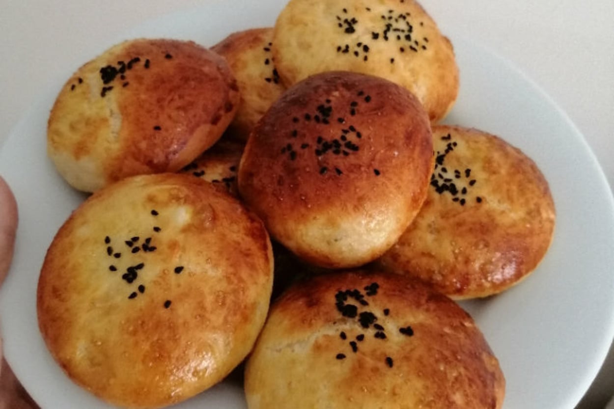 Çayın Yanına: Yumaşacık Kıyır Poğaça