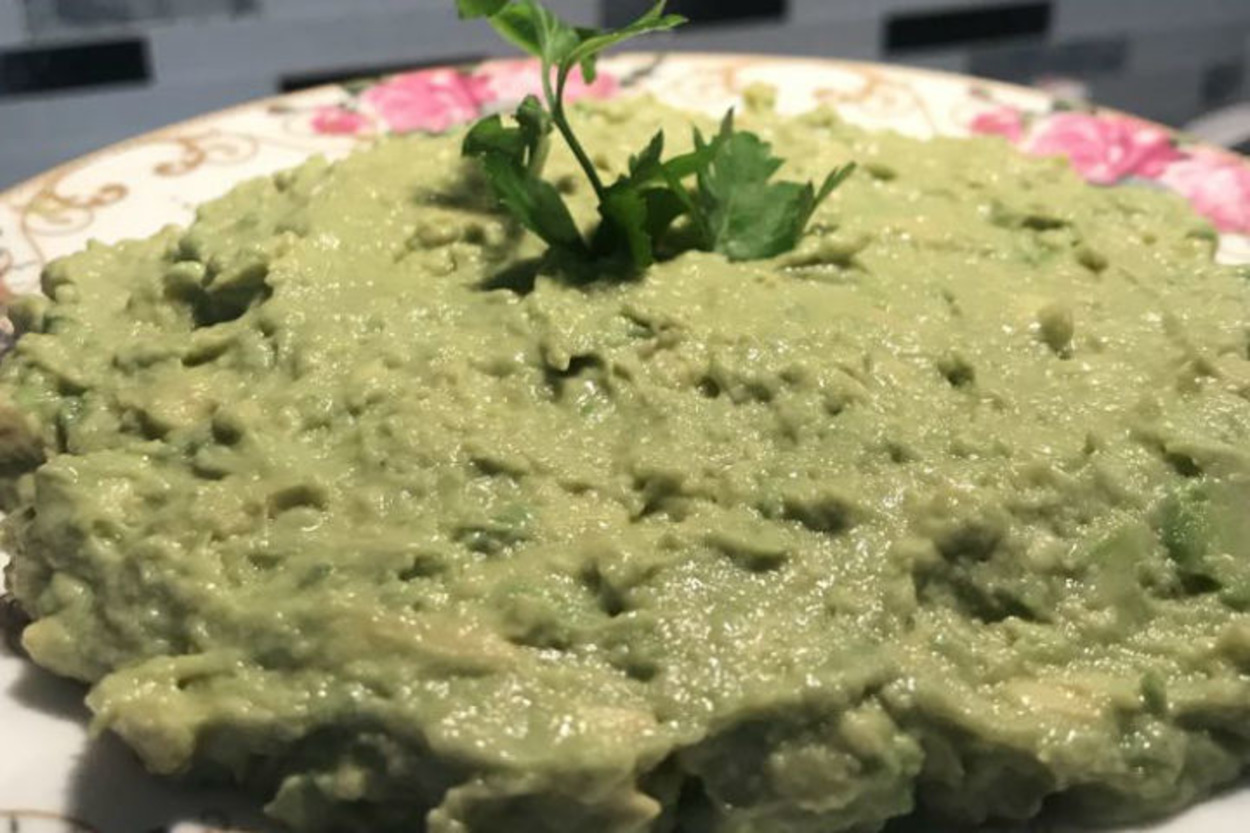 Lezzetli Alternatif: Avokadolu Humus