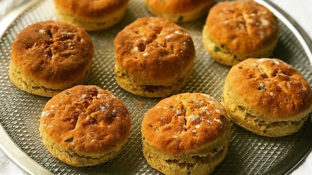 İngiliz Ekmeğine Farklı Yorum: Tuzlu Scone