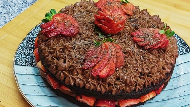 Dışarıdakilerden Daha Güzel: Meyveli Kolay Pasta