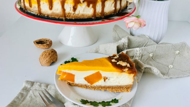 Enfes Uyum, Yeni Formunda: Tahinli Bal Kabaklı Cheesecake