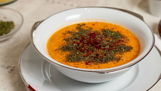 Güzel Gelinin Mirası: Yoğurtlu Ezogelin Çorbası