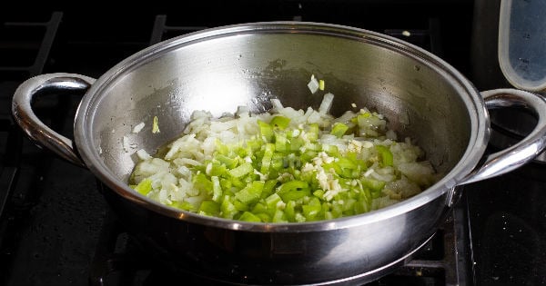 kuru-boruceli-bulgur-pilavi-adim-3