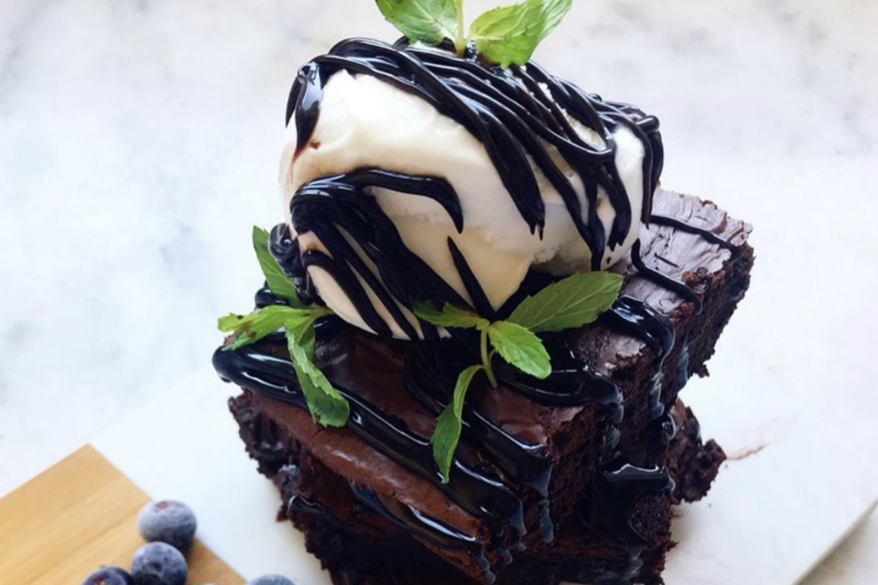 Her Lokması Ödül Gibi: Kolay Çikolatalı Brownie