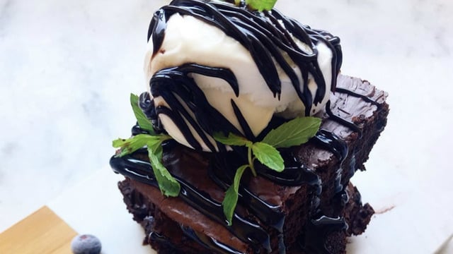 Her Lokması Ödül Gibi: Kolay Çikolatalı Brownie