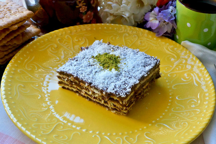 Petibörlü Bisküvili Pasta Tarifi