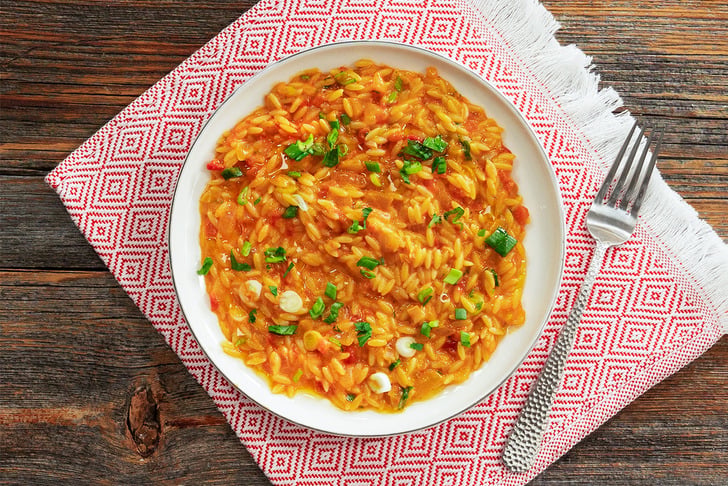 Domatesli Arpa Şehriyeli Risotto Tarifi