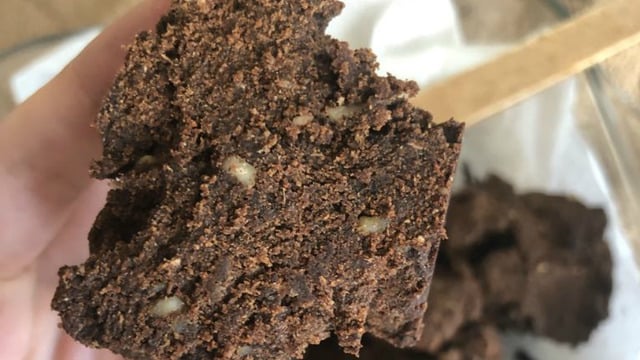 Rafine Şekersiz: Keçiboynuzu Unlu Fındıklı Kek