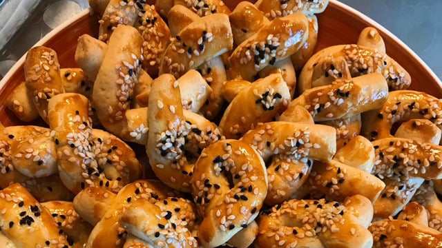 Kıyır Kıyır: Mahlepli Tuzlu Kurabiye