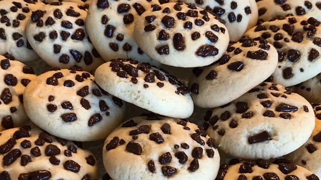 Enfes Kıvam: Çikolata Parçacıklı Kurabiye