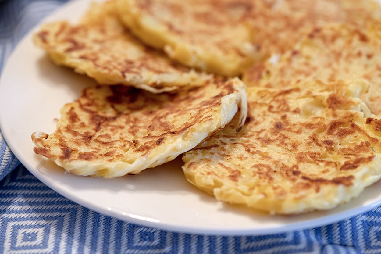 Evimizin Mutfağından: Patates Mücveri (Hash Browns)