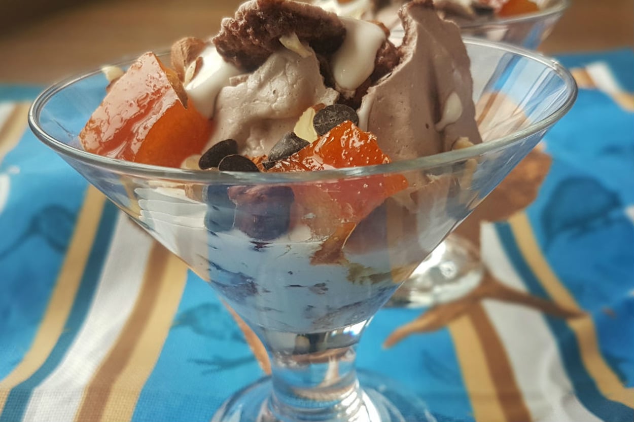 Evimizin Mutfağından: Kakaolu ve Portakallı Eton Mess