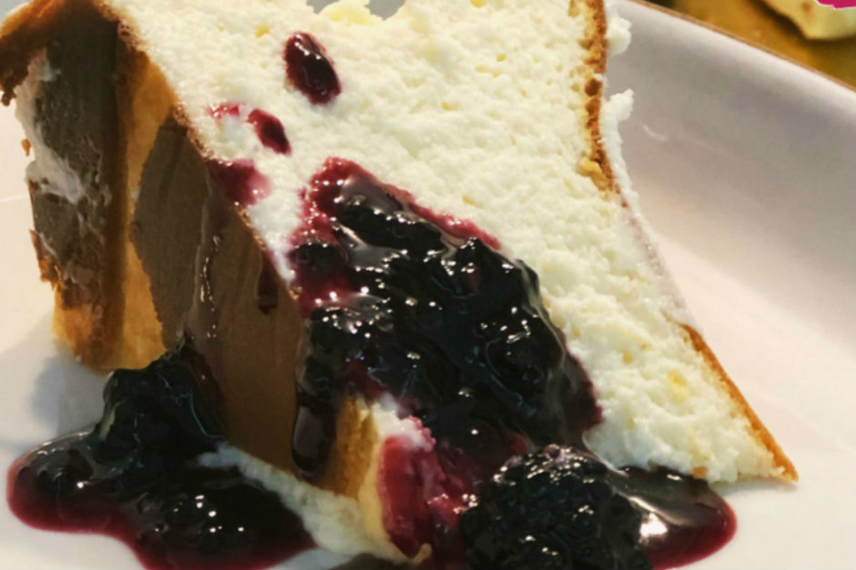 İkinci Dilimi Garanti: Böğürtlenli San Sebastian Cheesecake