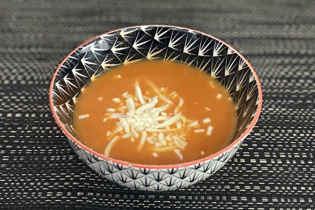 Yazı Çok Sevenlere: Kolay Domates Çorbası
