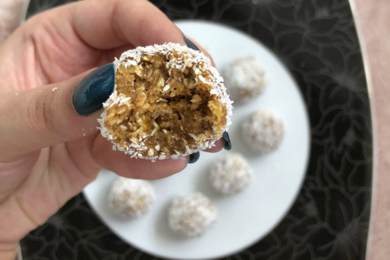 Sadece 3 Malzemeli: Kuru Meyve Topları
