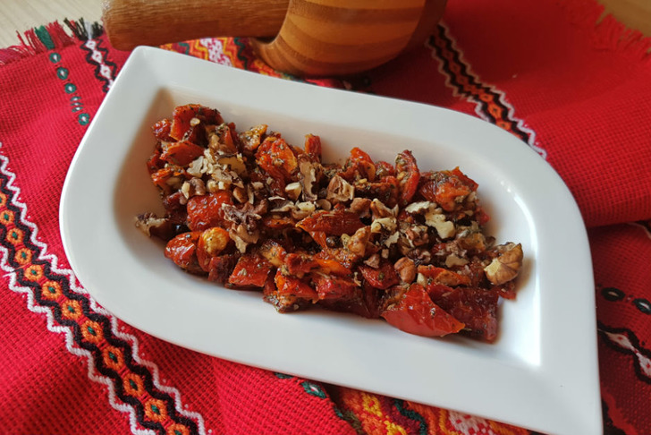 Kuru Domates Salatası Tarifi