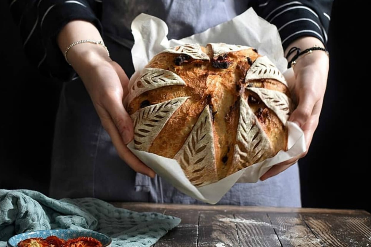 Lezzetli ve Sağlıklı: Kuru Domatesli Ekşi Mayalı Ekmek