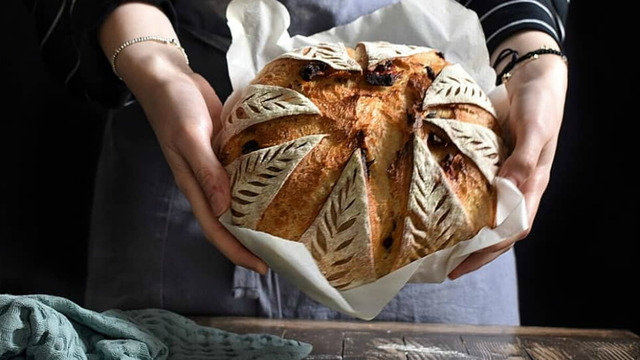 Lezzetli ve Sağlıklı: Kuru Domatesli Ekşi Mayalı Ekmek