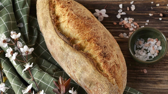 Mis Kokulu: Ekşi Mayalı Somun Ekmek