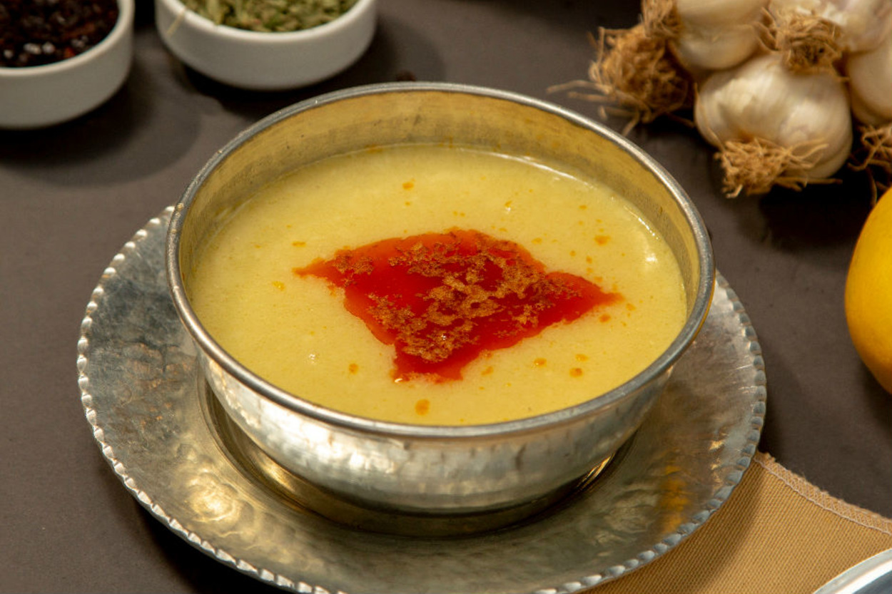 Tüm Sırlarıyla: Lokanta Usulü Sarı Mercimek Çorbası