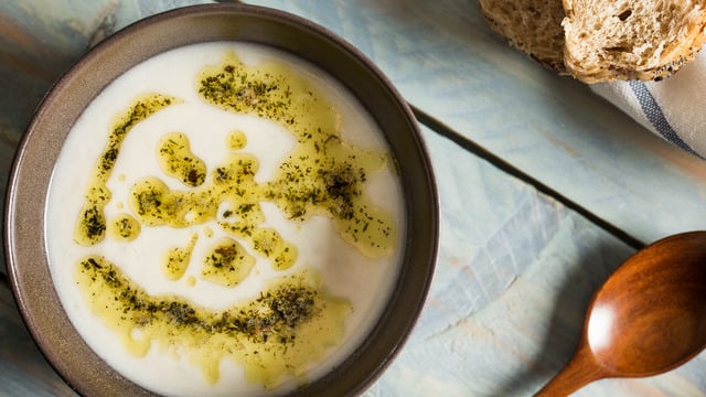 Vazgeçilmez Lezzet: Kolay Pirinçli Yoğurt Çorbası