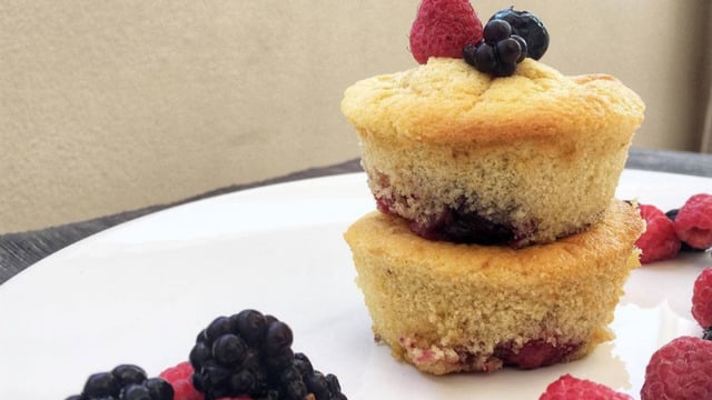 Yumuşacık Kekiyle: Orman Meyveli Muffin