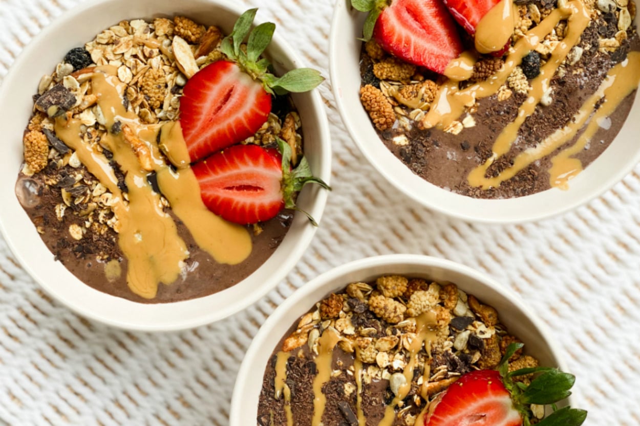 Muz ve Kakaonun Uyumu: Smoothie Kasesi