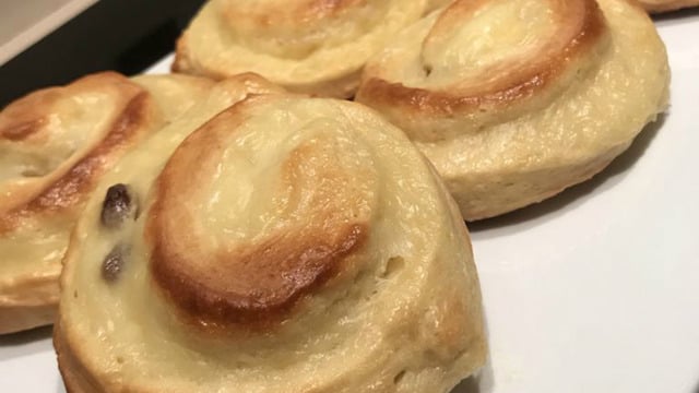 Yumuşacık: Üzümlü Rulo Çörek