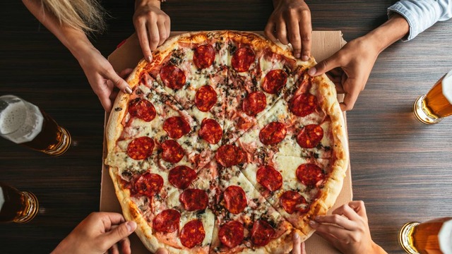 Ev Arkadaşını Pizzaya İkna Etmek İçin 15 Yöntem