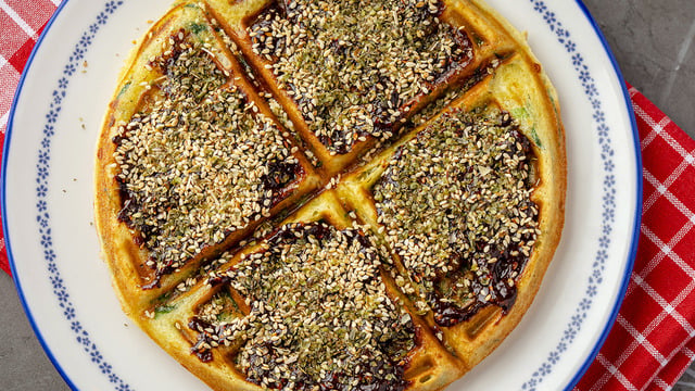 Tuzlu Waffle: Ispanaklı Waffle