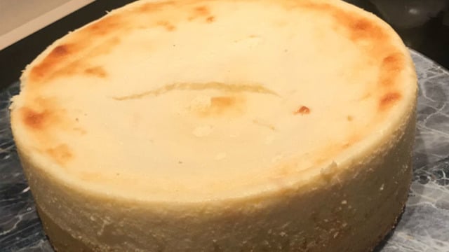 Yalınlık Sevenlere: Sade Cheesecake