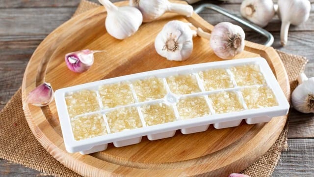 4 Kolay Yöntemle: Soyulmamış ve Soyulmuş Sarımsak Nasıl Uzun Süre Saklanır?