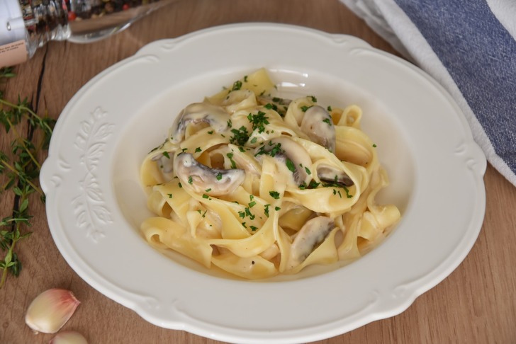 Fettuccine Alfredo Tarifi