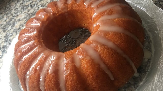 Tadı Damakta Kalır: Limon Soslu Pratik Kek