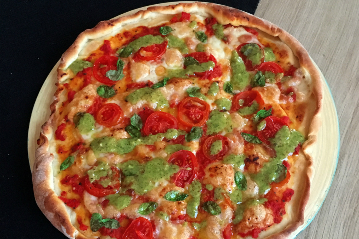Sade ve Şık: Pesto Soslu Margherita Pizza