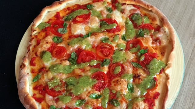 Sade ve Şık: Pesto Soslu Margherita Pizza