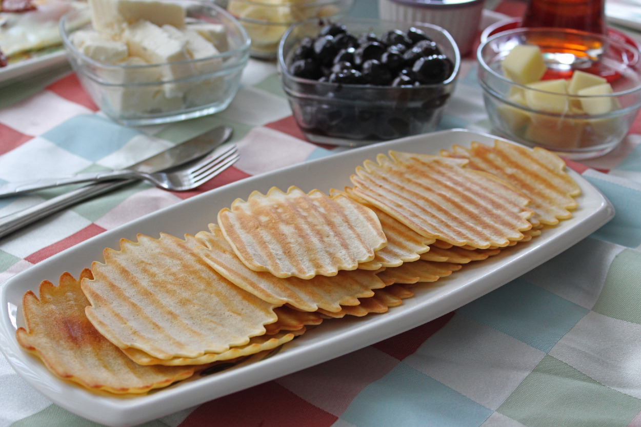 Kahvaltının Tatlısı: Tost Makinesinde Pancake