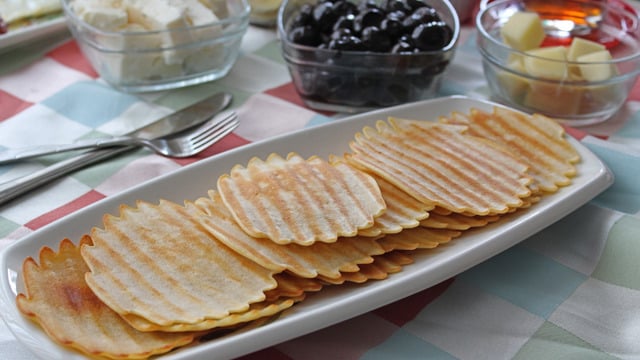 Kahvaltının Tatlısı: Tost Makinesinde Pancake
