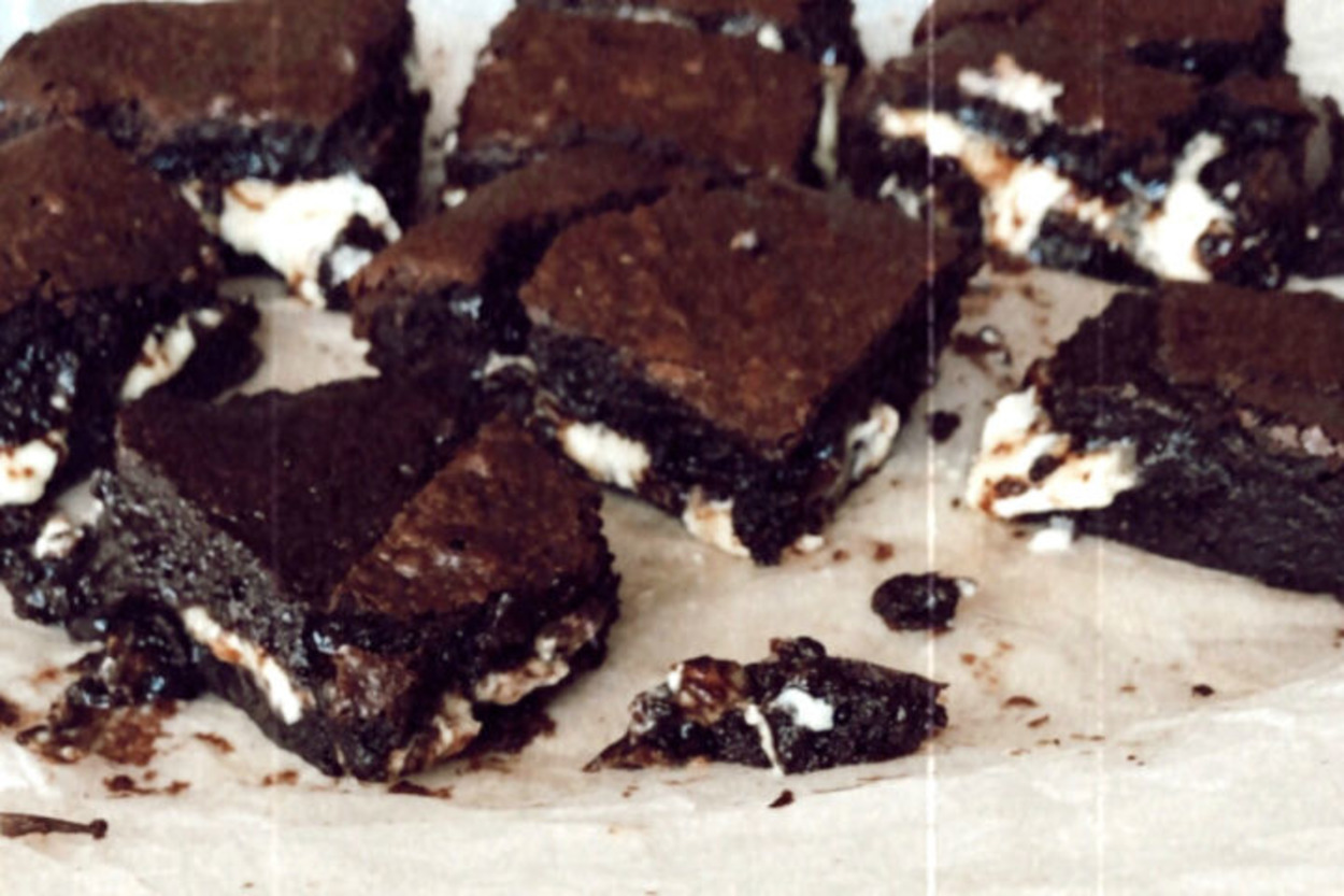 Yoğun Çikolata Lezzetiyle: Beyaz Çikolatalı Brownie