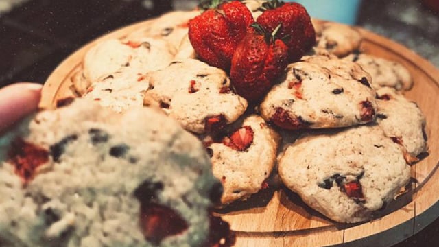 Mis Kokusu Evi Sarar: Çilekli Cookie