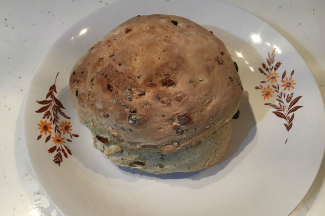 Dilediğiniz Öğünlere: Kuru Meyveli Ekmek