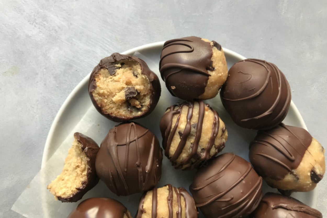 Suçluluk Hissettirmez: Vegan ve Glutensiz Fit Toplar
