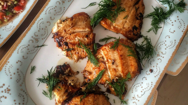 Yumuşacık Pişer: Soya Soslu Somon