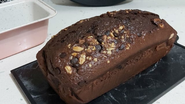Lezzet Dolu: Çikolatalı Cevizli Kek