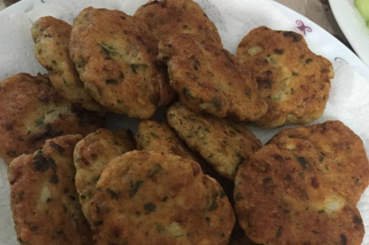 Pratik ve Ekonomik: Kolay Tavuk Köftesi