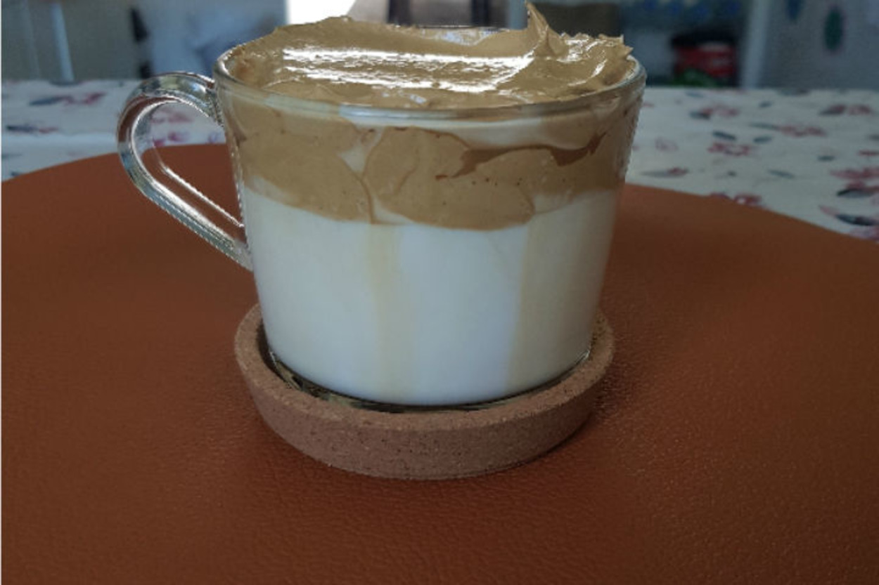 Kahve Severlere: Dalgona Coffee
